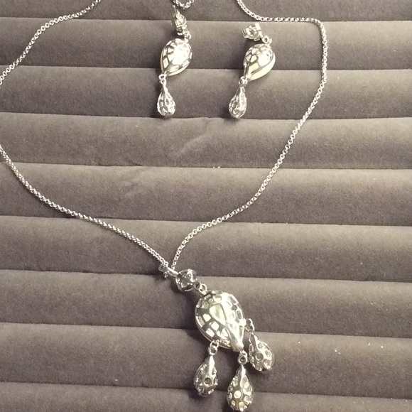 White stone Necklace and earrings - Picture 6 of 8